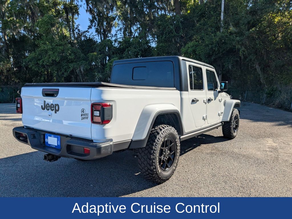 2024 Jeep Gladiator Willys photo 4