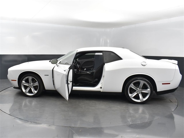 2018 Dodge Challenger R/T photo 22