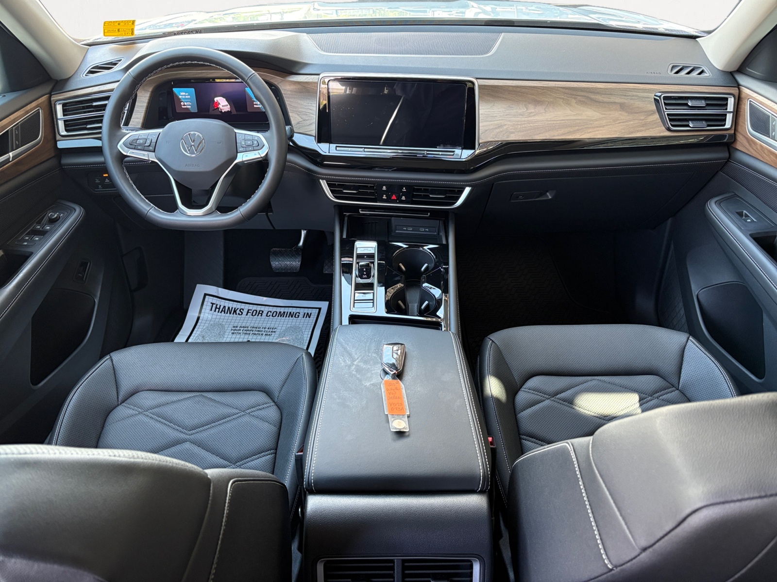 2025 Volkswagen Atlas SE Technology photo 4