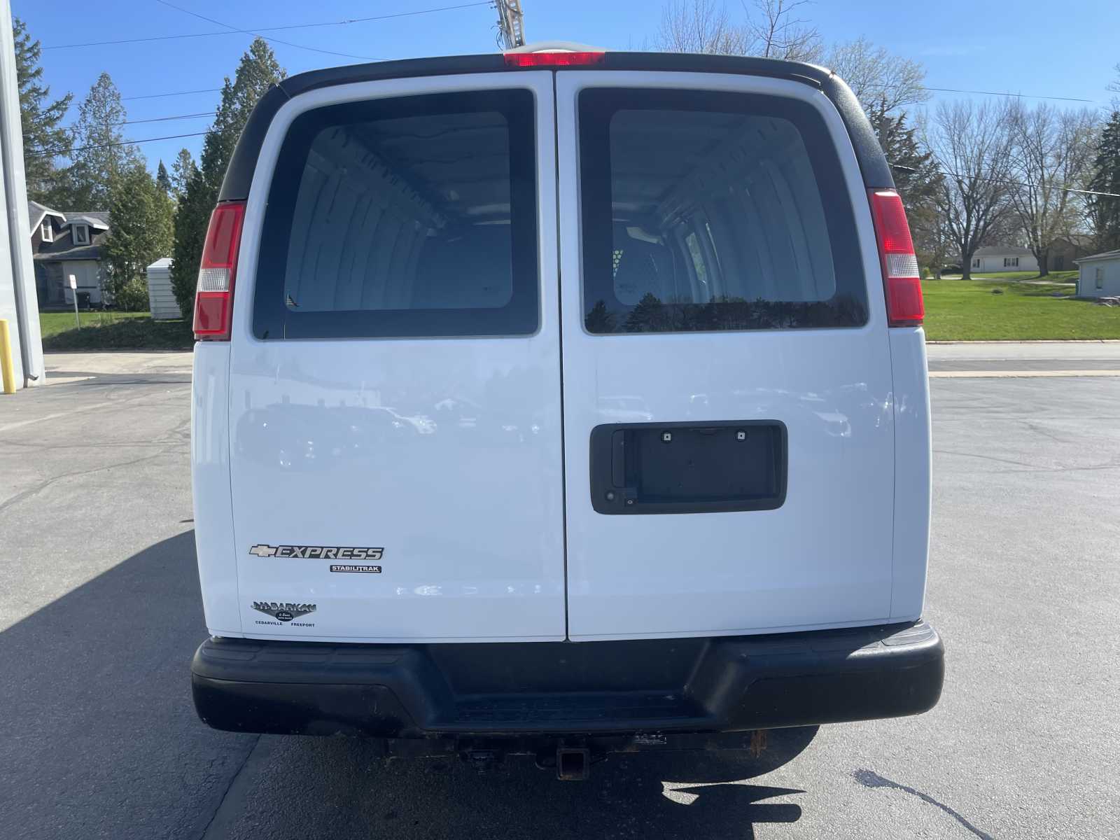 2016 Chevrolet Express photo 4