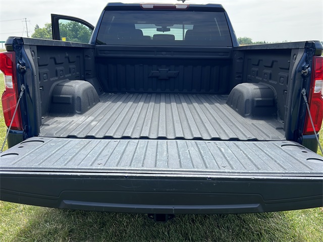 2022 Chevrolet Silverado 1500 Custom photo 13