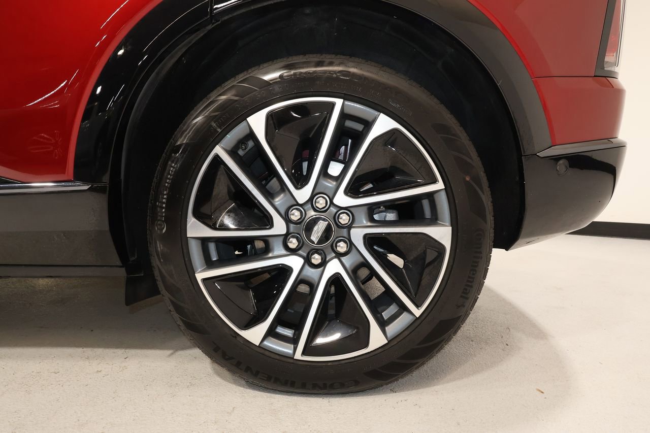 2025 Cadillac Optiq Sport photo 29