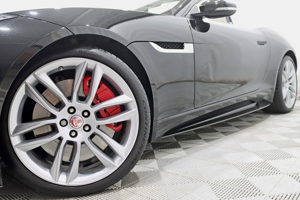 2016 Jaguar F-TYPE R photo 6