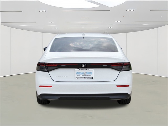 2025 Honda Accord LX photo 4