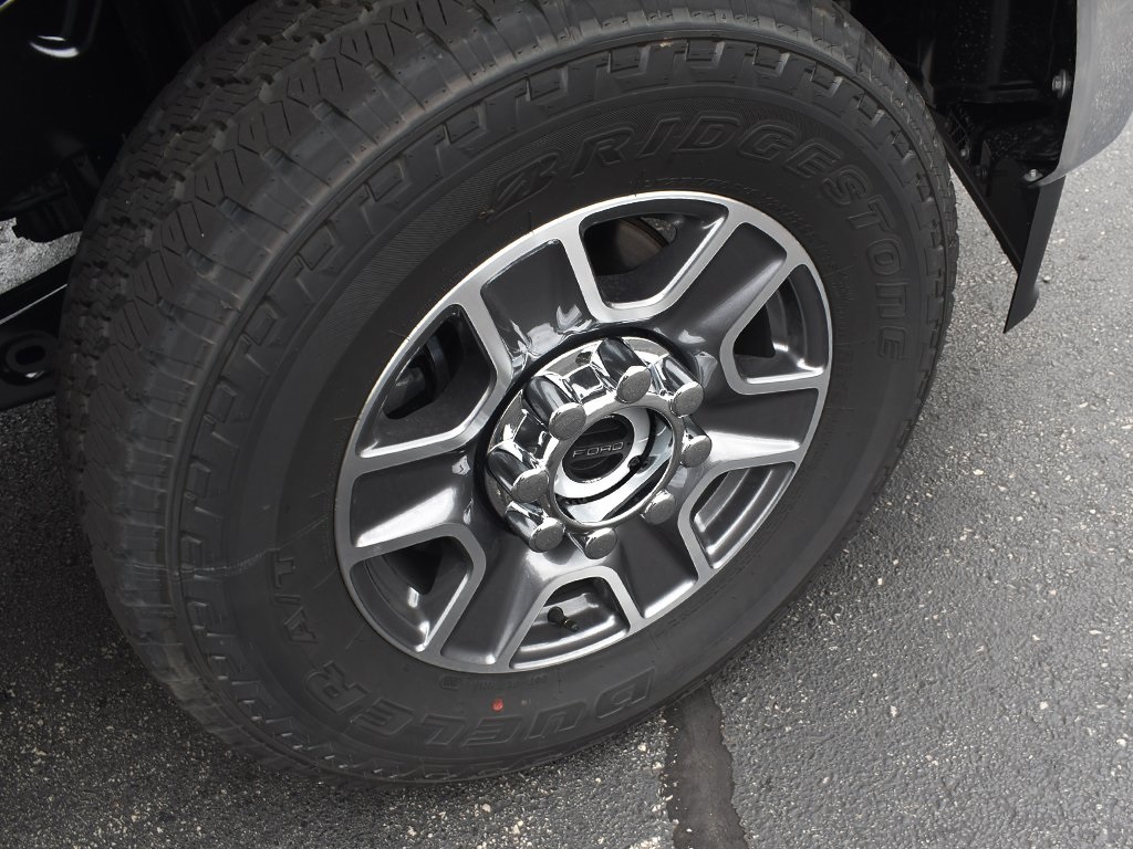2025 Ford F-250 XLT photo 5