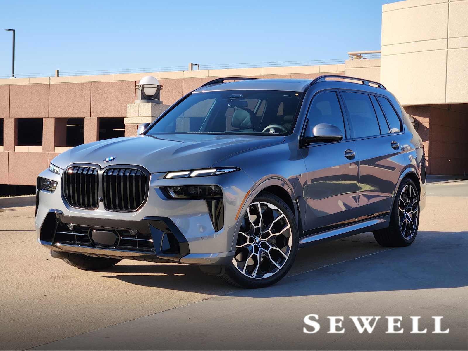 2026 BMW X7 40i's photo
