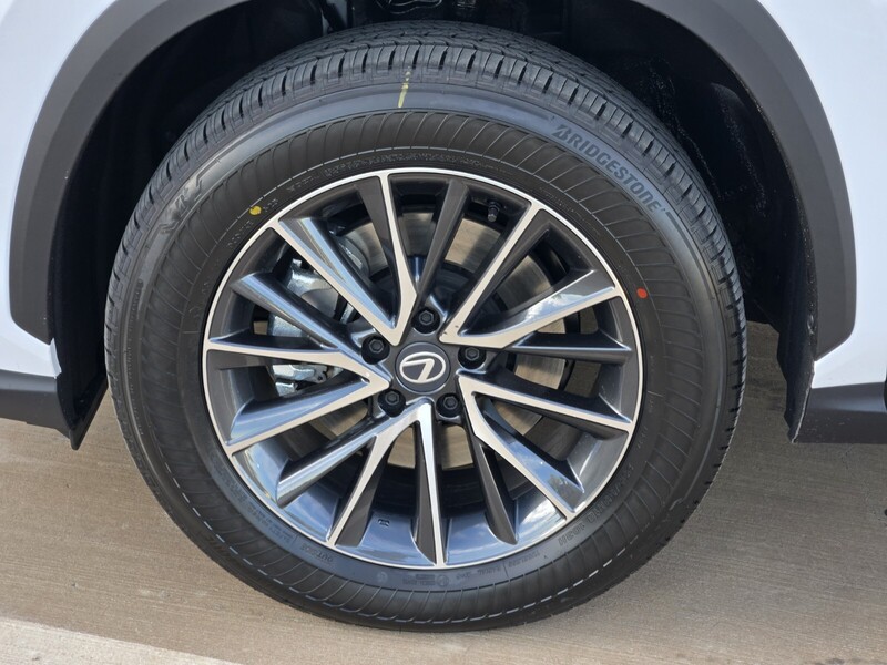2026 Lexus NX 350 Premium photo 5