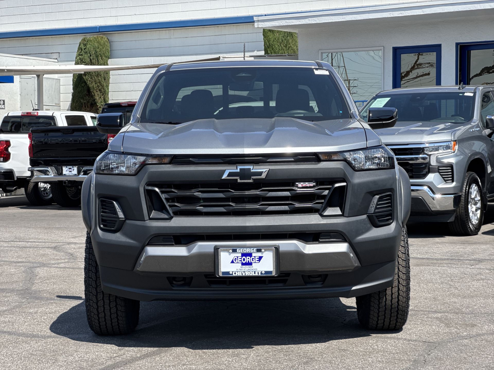 2026 Chevrolet Colorado Trail Boss photo 2