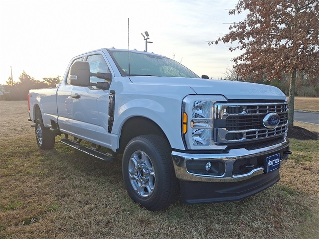 2026 Ford F-350 Super Duty XLT's photo