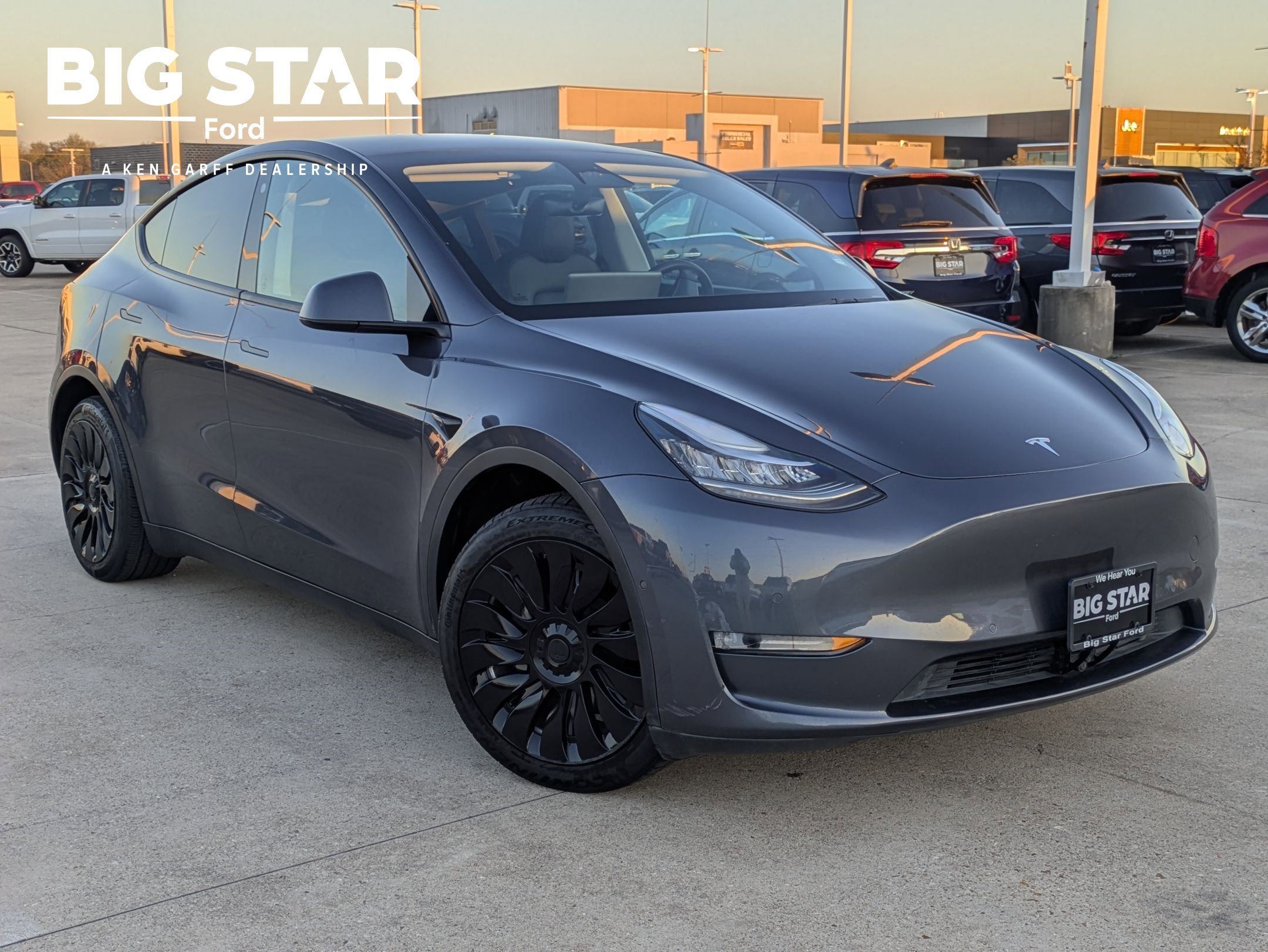 2022 Tesla Model Y Long Range's photo