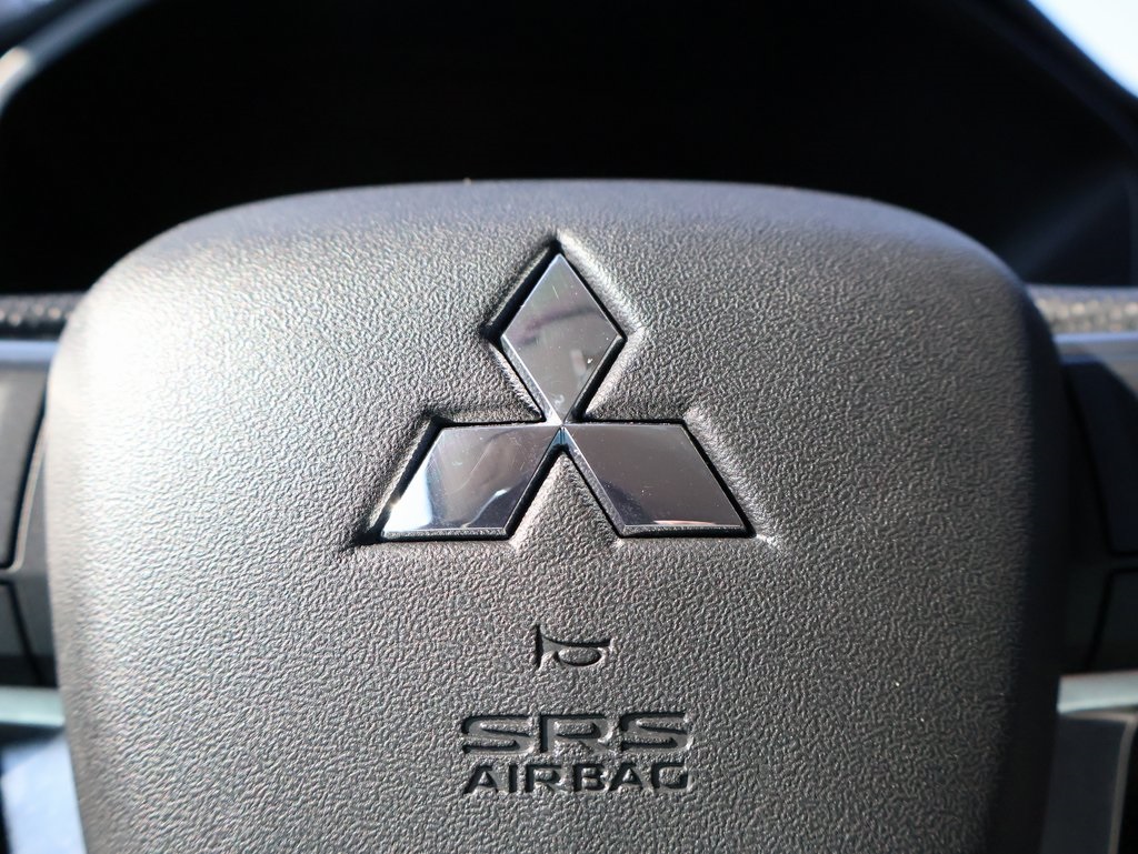 2024 Mitsubishi Outlander SE photo 28