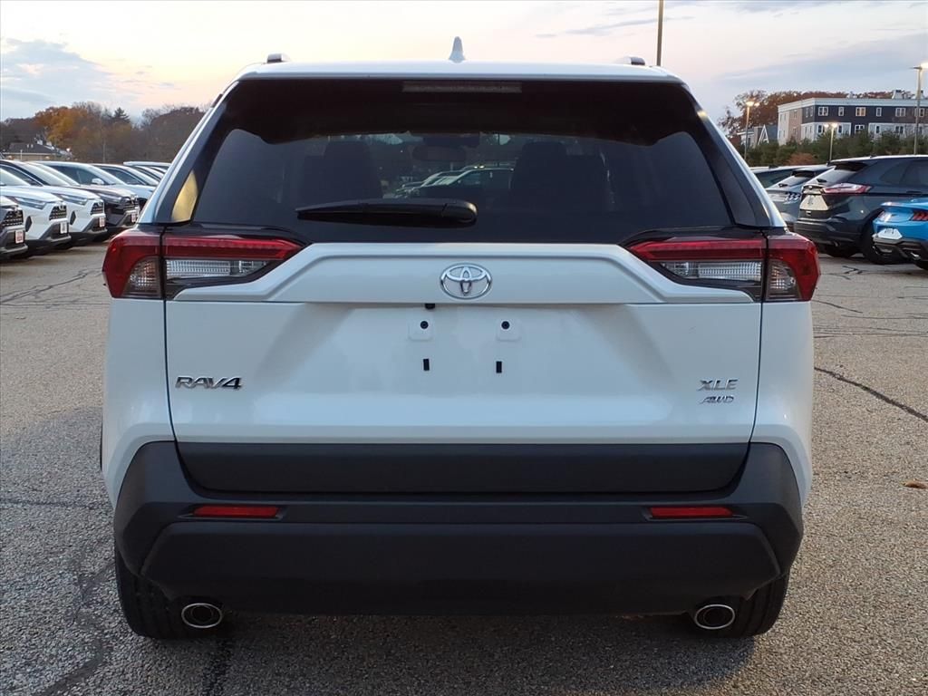 2025 Toyota RAV4 XLE Premium photo 3
