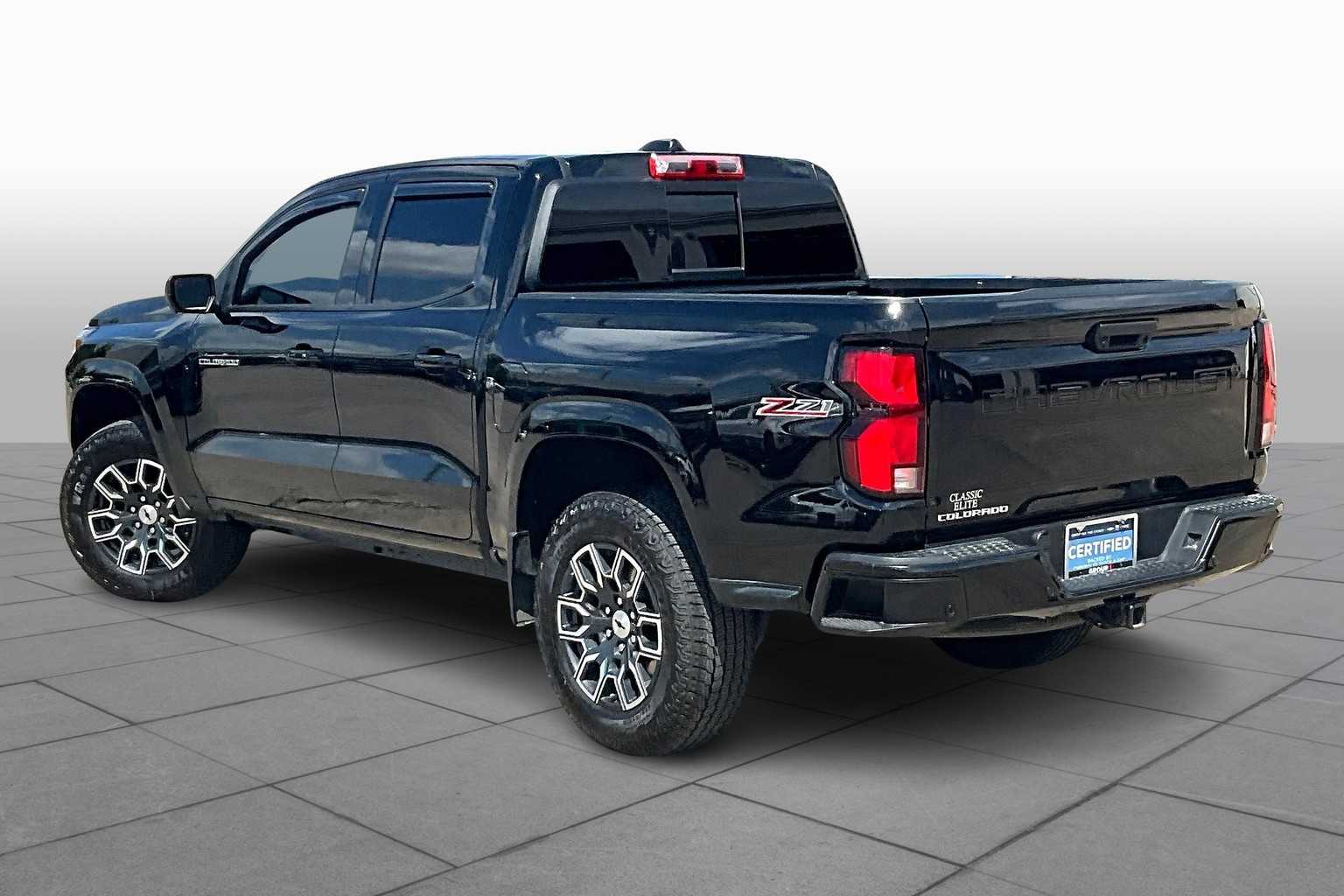 2024 Chevrolet Colorado Z71 photo 10