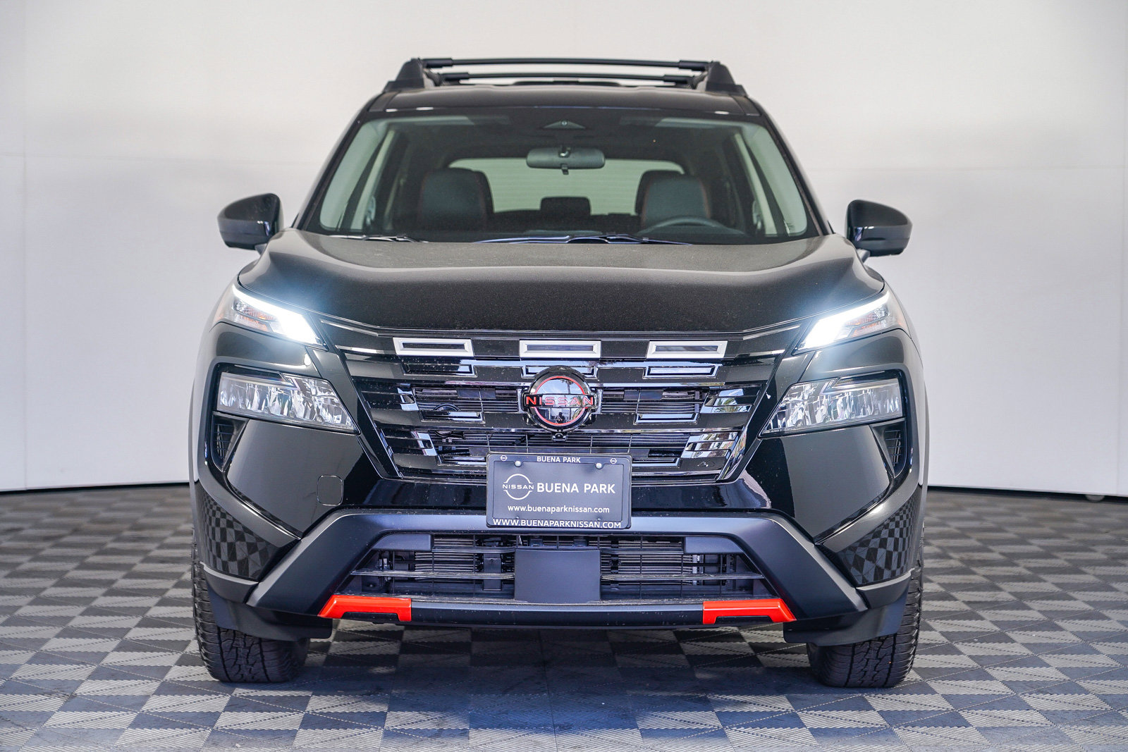 2025 Nissan Rogue SV photo 2