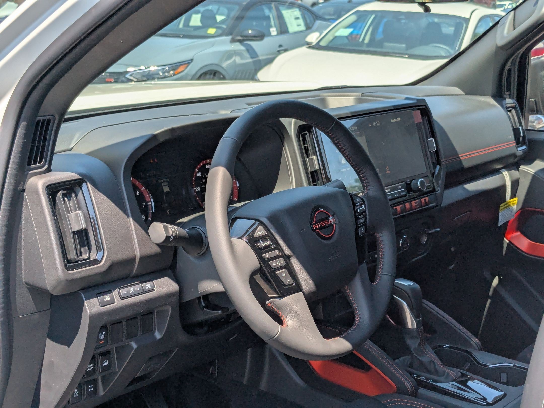 2025 Nissan Frontier PRO-4X photo 3