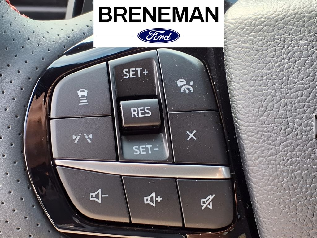 2025 Ford Explorer ST photo 6