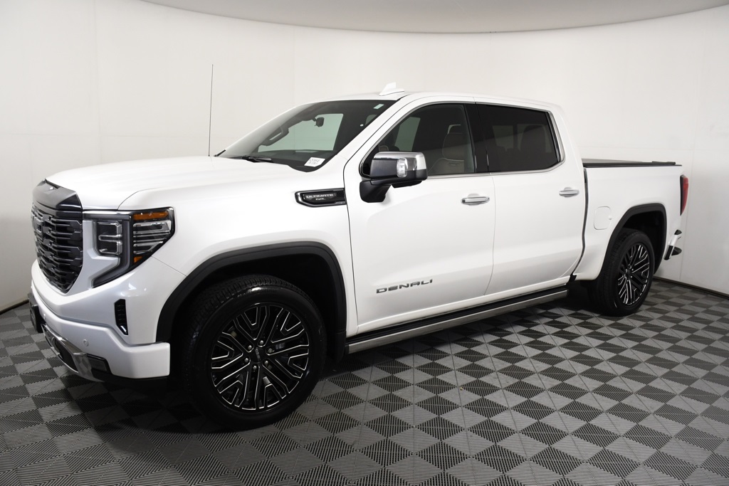 Used 2022 GMC Sierra 1500 Denali Denali Ultimate with VIN 1GTUUHEL3NZ606645 for sale in Richfield, Minnesota