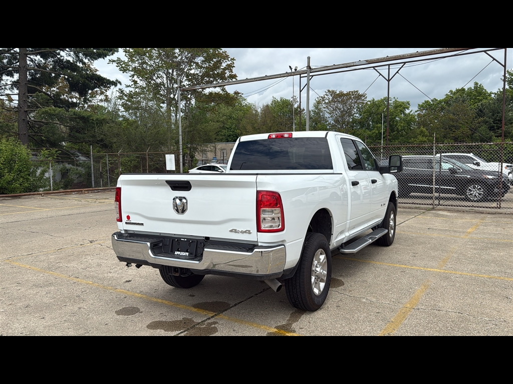 2024 Ram 2500 Big Horn photo 3