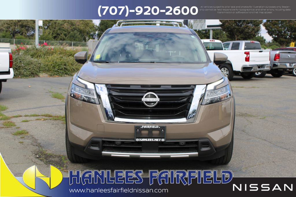 2024 Nissan Pathfinder Platinum photo 4