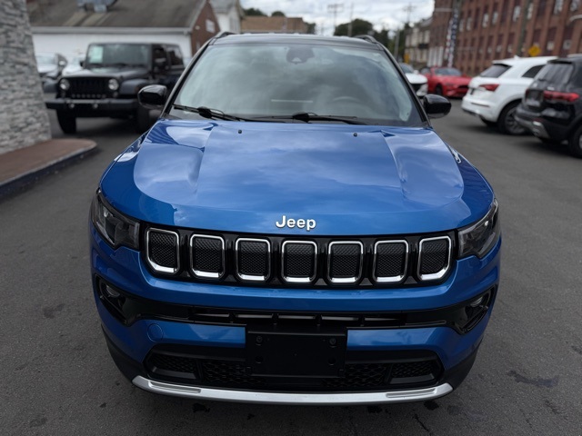 2022 Jeep Compass Limited photo 2