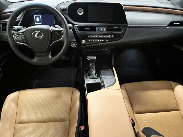 2022 Lexus ES 350 photo 10