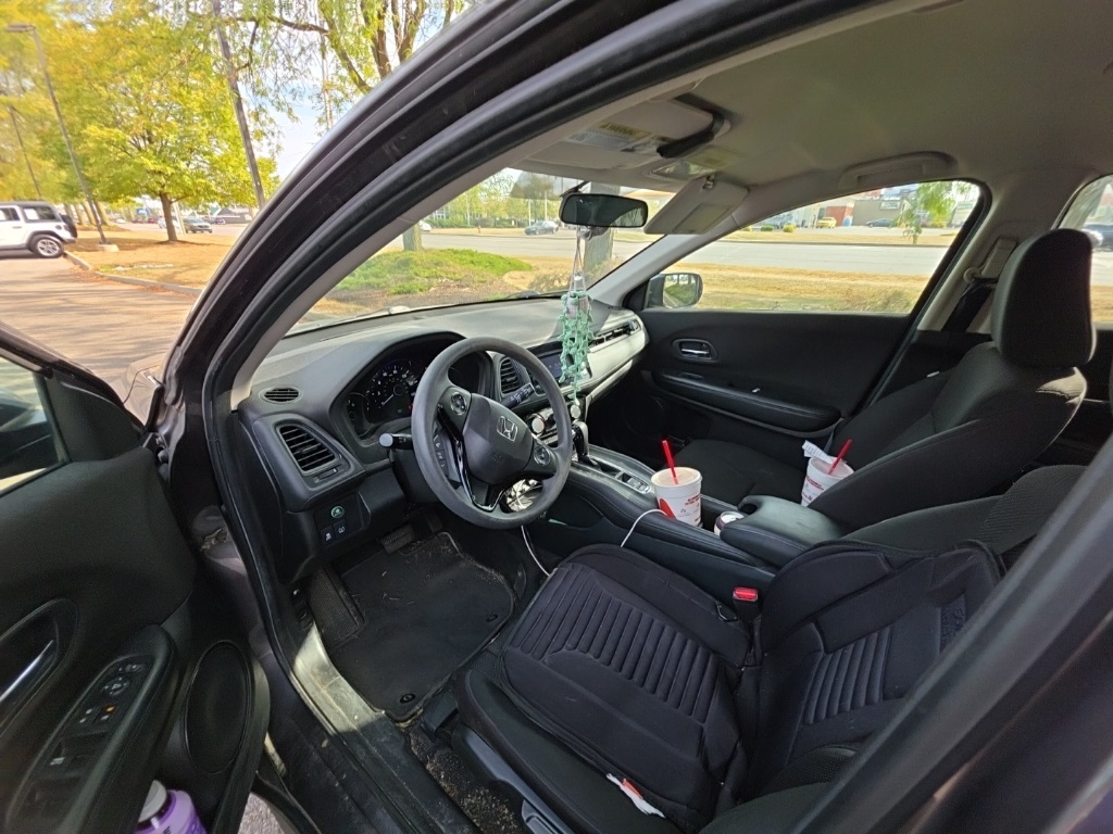 2016 Honda HR-V LX photo 15