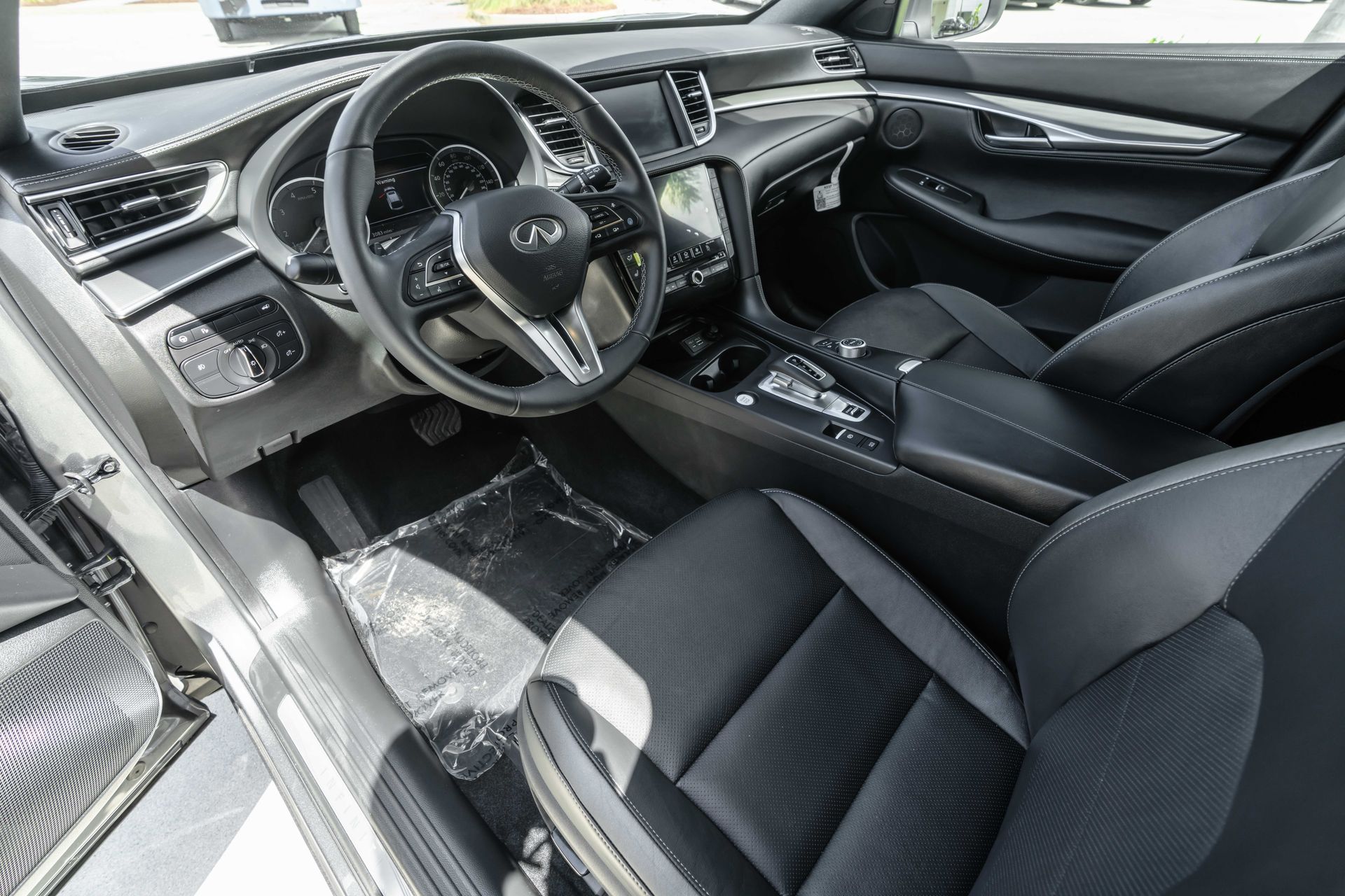 2025 Infiniti QX55 Luxe photo 5
