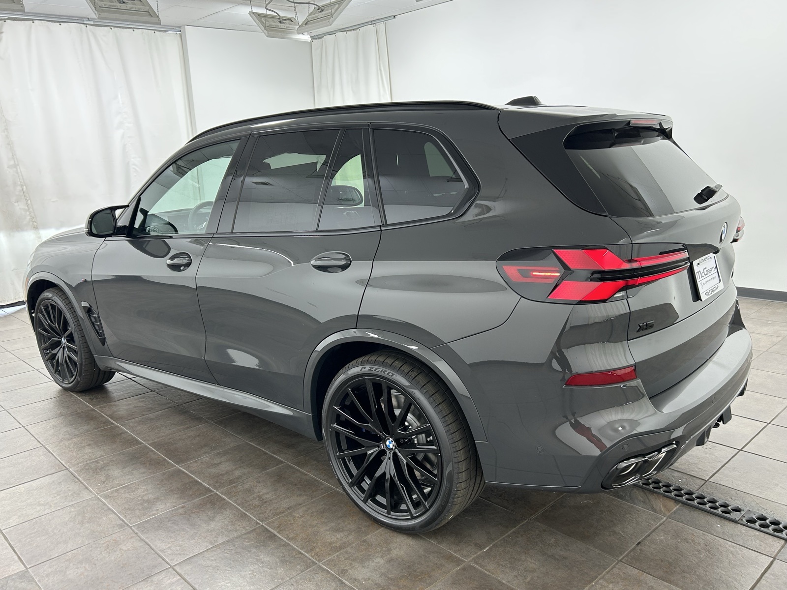 New 2026 Gray BMW M60i image 3