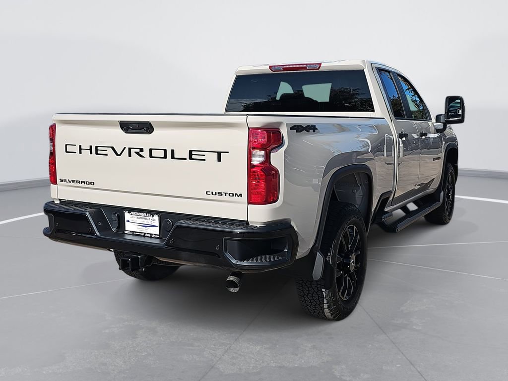2026 Chevrolet Silverado 2500HD Custom photo 3