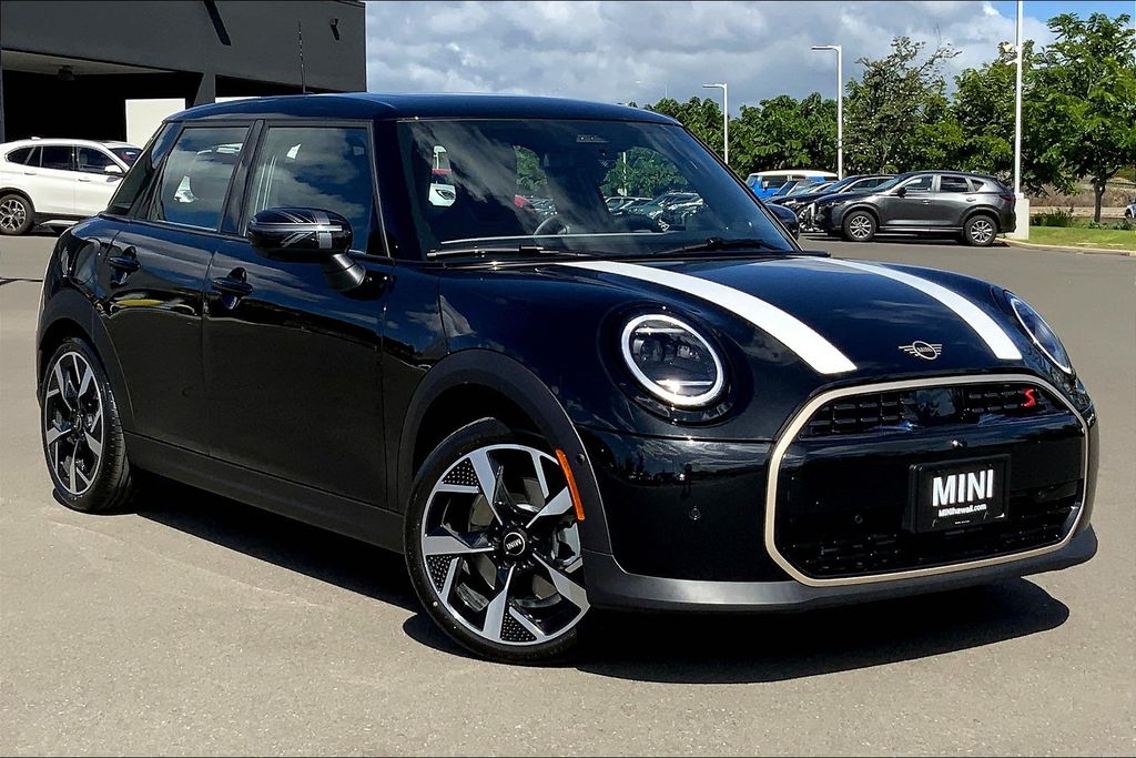 2026 MINI Hardtop 4 Door S's photo