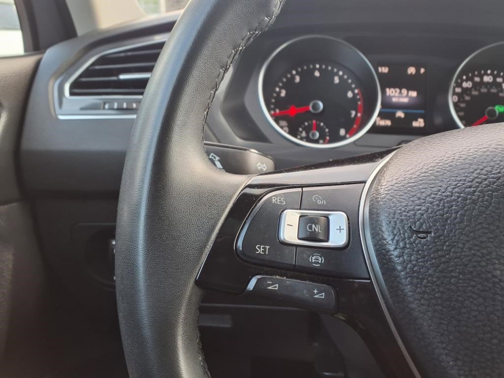2020 Volkswagen Tiguan SE photo 12