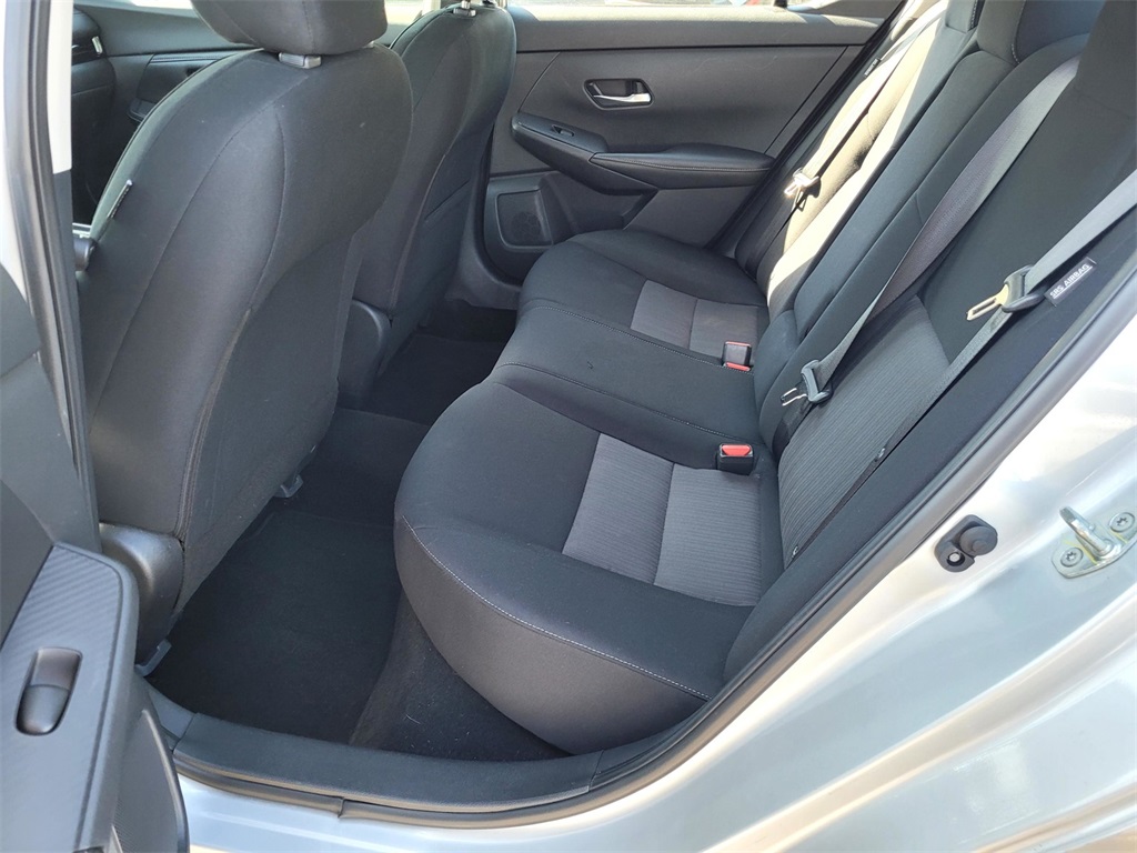 2022 Nissan Sentra SV photo 15