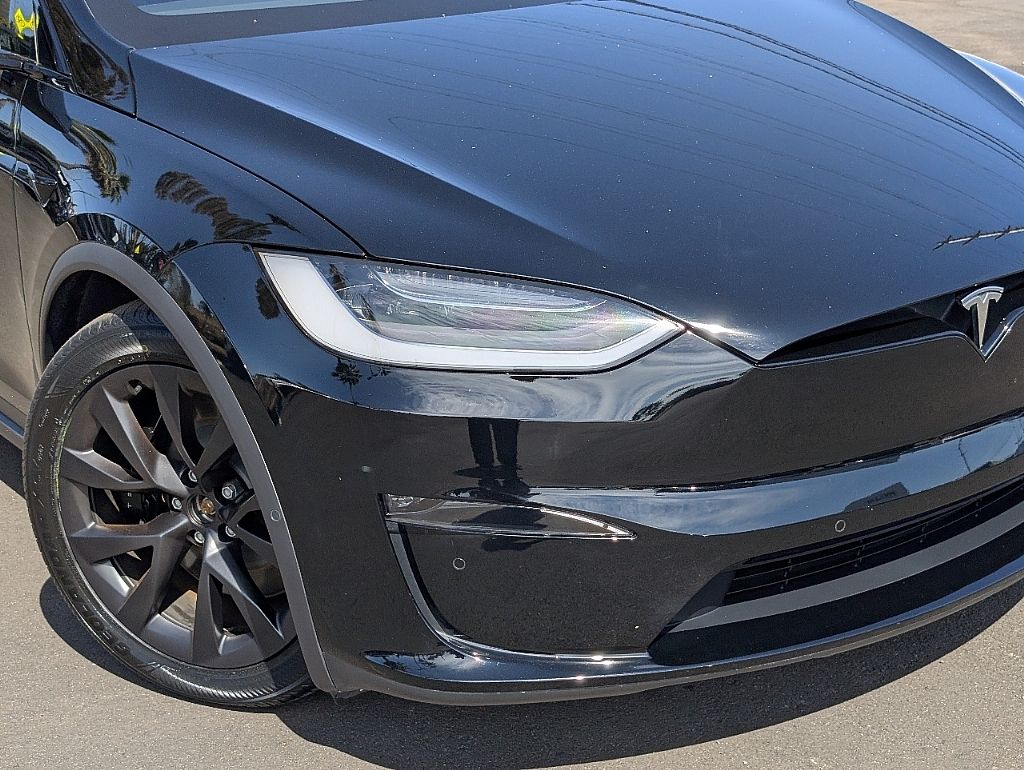 2023 Tesla Model X Standard Range photo 3