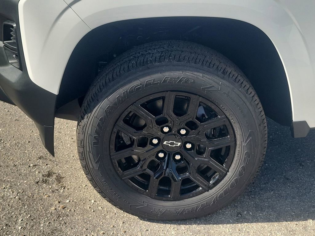 2025 Chevrolet Colorado LT photo 16