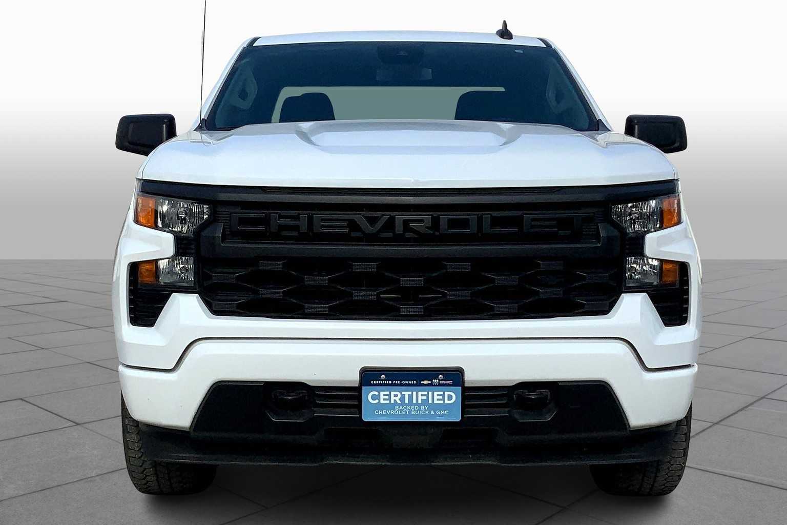 2023 Chevrolet Silverado 1500 Custom photo 3