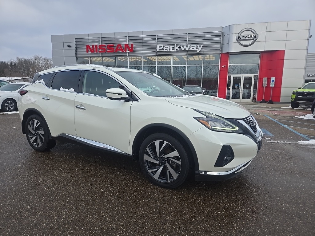 2023 Nissan Murano SL's photo