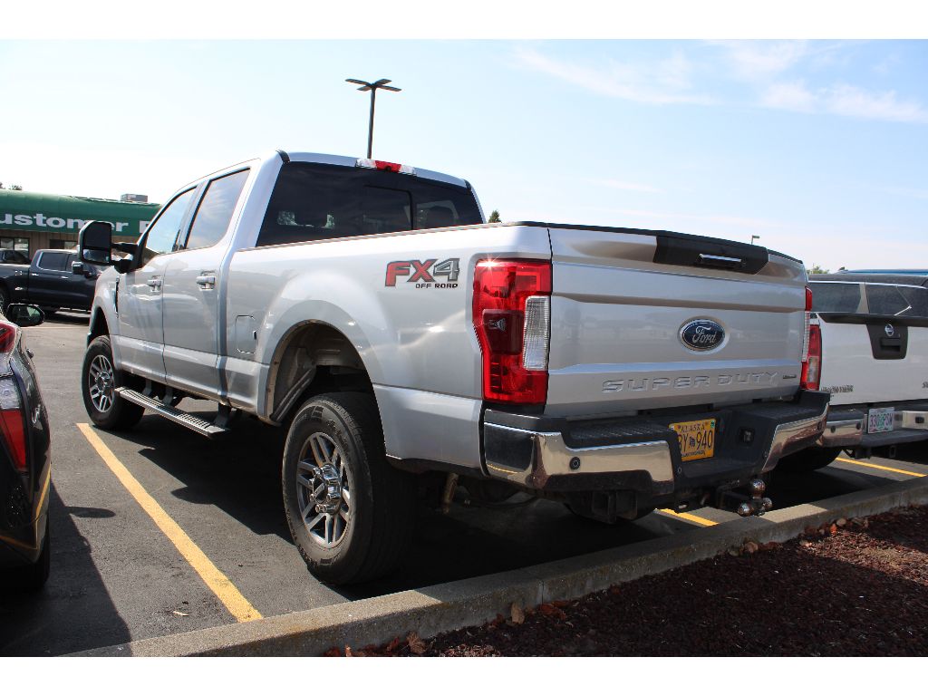 2017 Ford F-250 Lariat photo 4