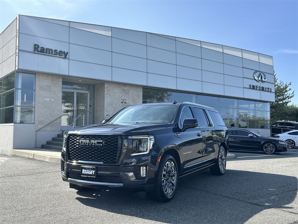 2023 GMC Yukon XL Denali Ultimate's photo
