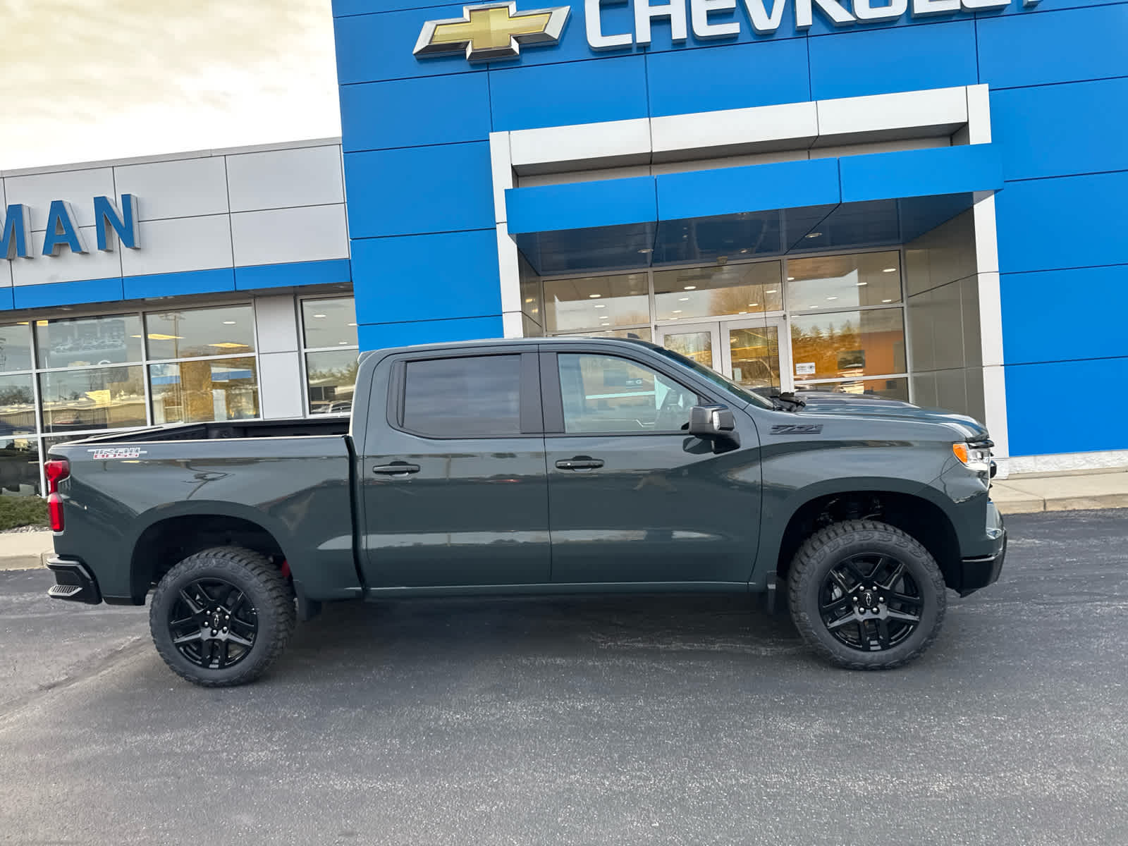 2026 Chevrolet Silverado 1500 LT Trail Boss photo 2