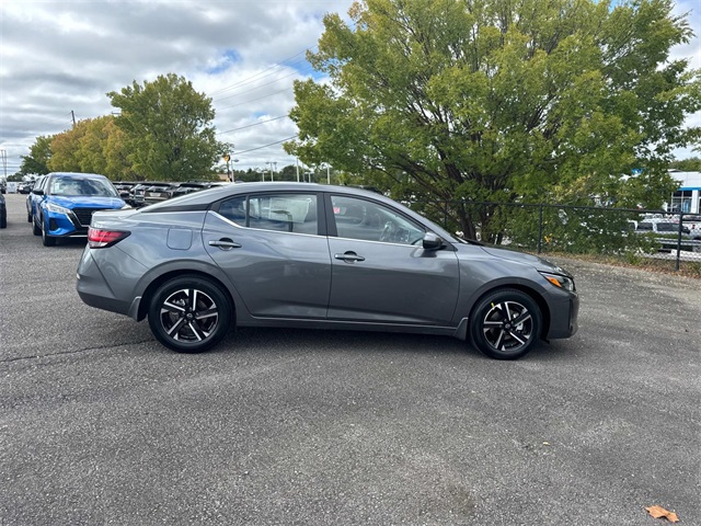 2025 Nissan Sentra SV photo 3