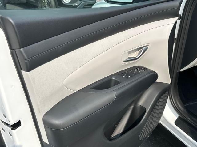 2025 Hyundai Tucson SEL Convenience photo 8