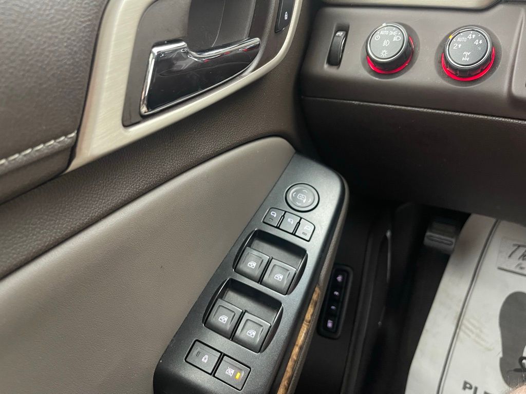 2015 Gmc Yukon Denali photo 28