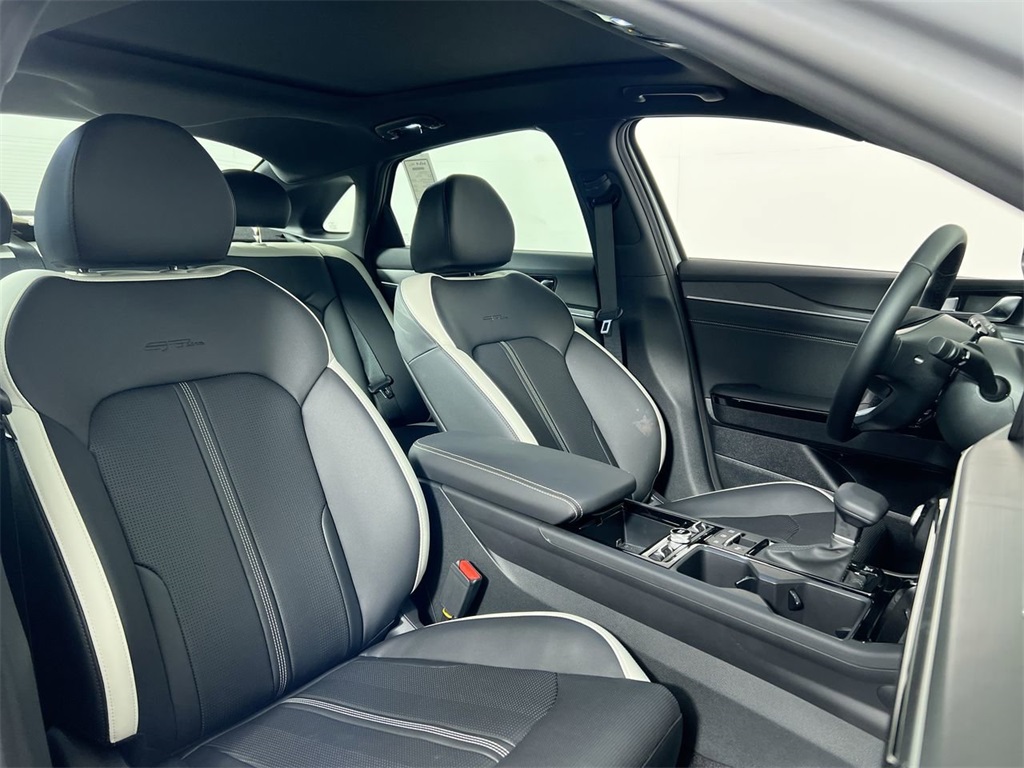 2026 Kia K5 GT-Line photo 29