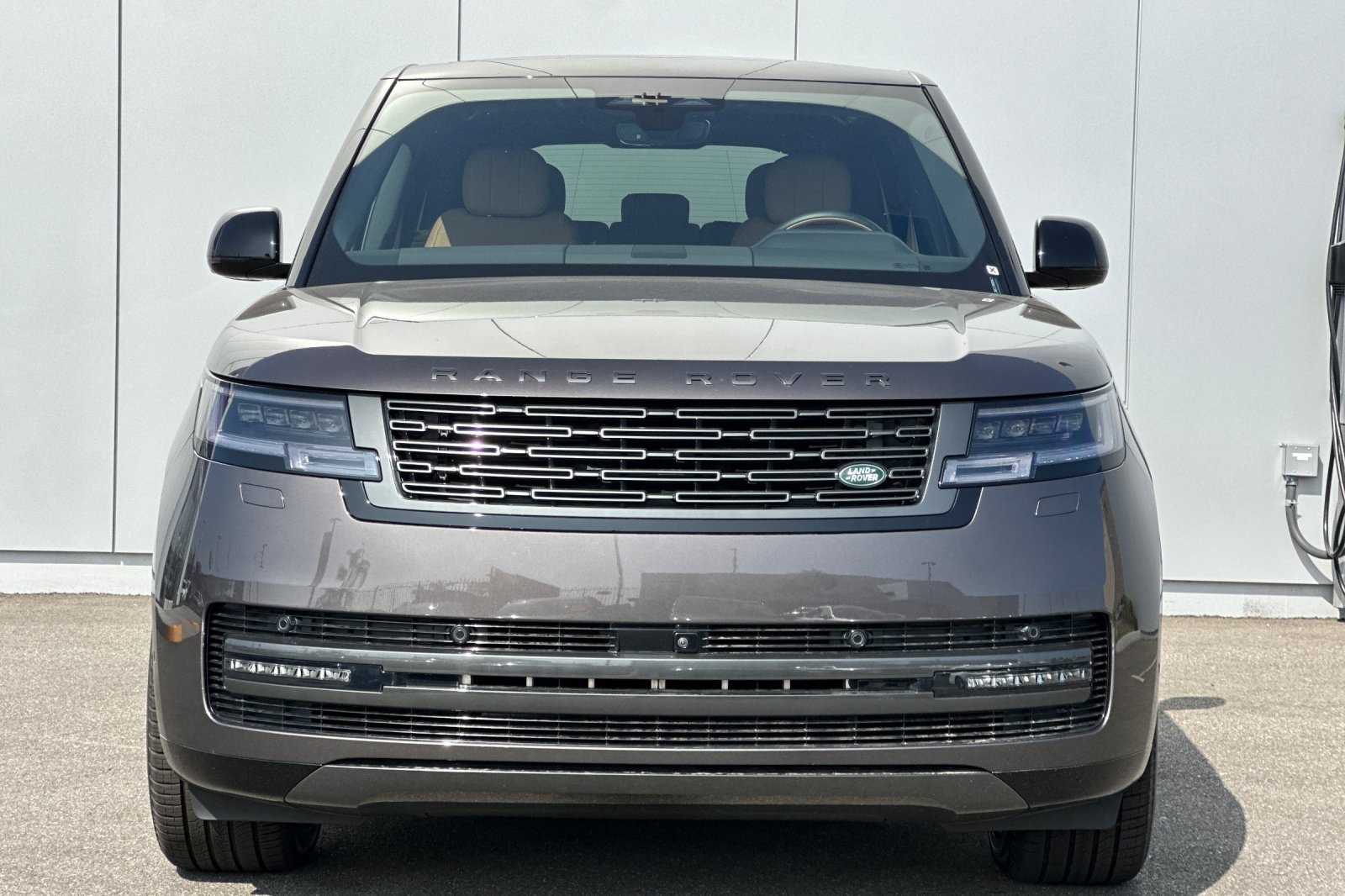 2025 Land Rover Range Rover SE photo 7