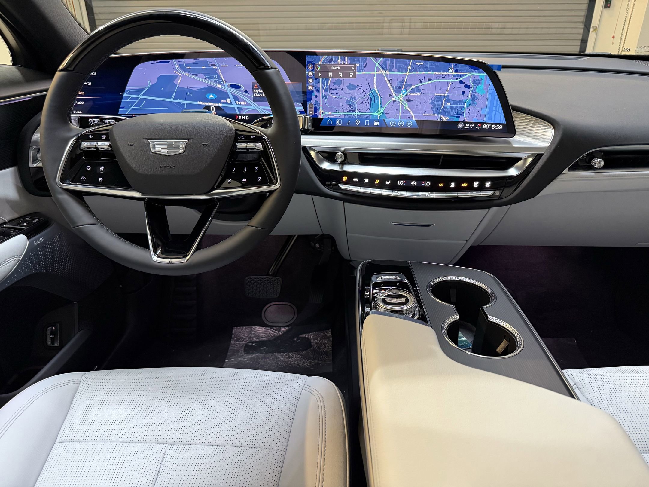 2025 Cadillac Lyriq Sport photo 4