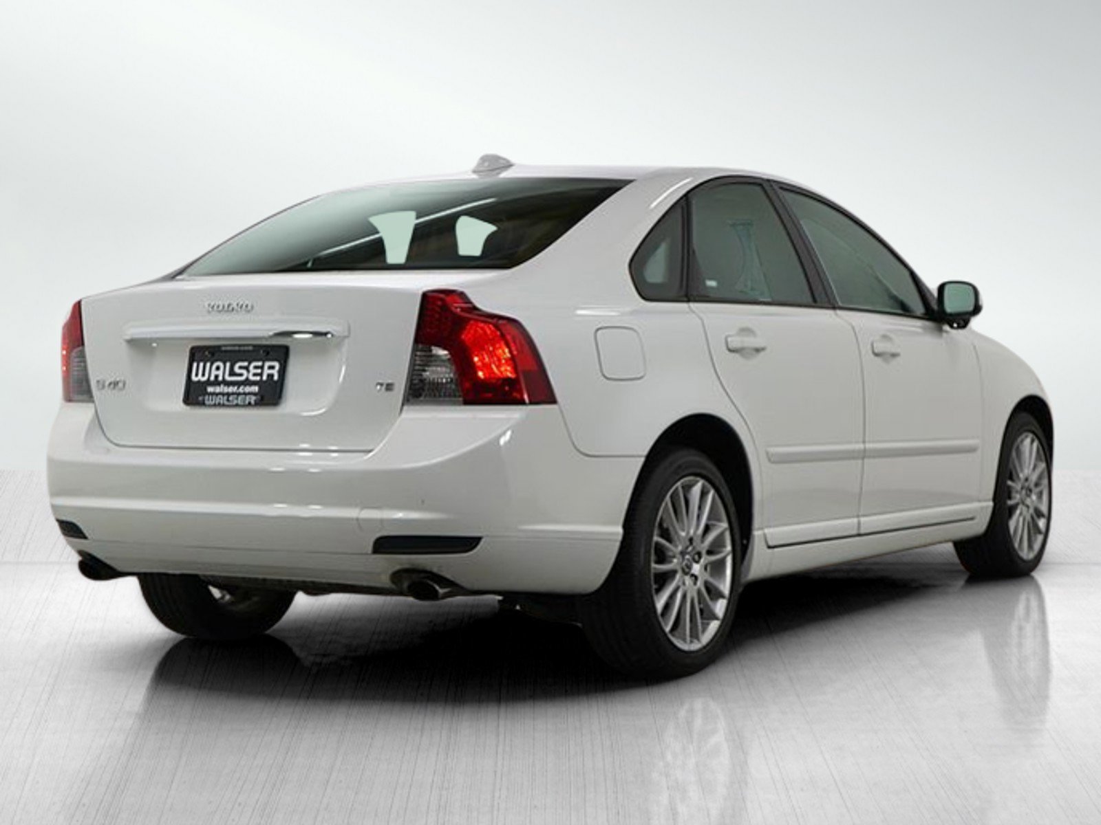 2008 Volvo S40 T5 AWD photo 3