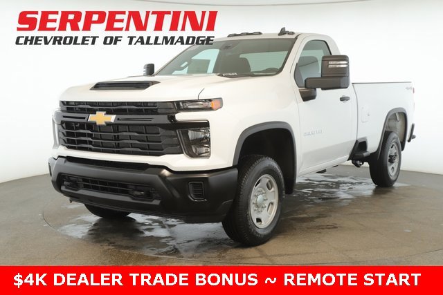 New 2025 Summit White Chevrolet WT image 1