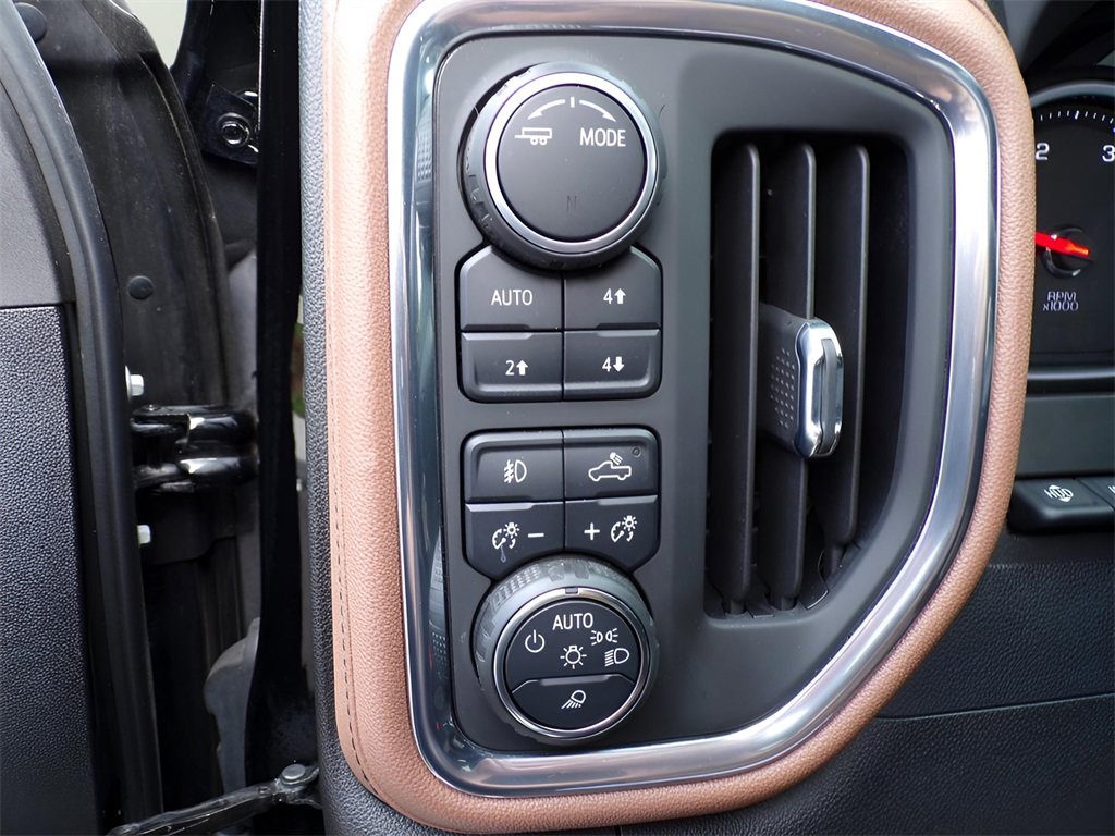 2022 Chevrolet Silverado 3500HD High Country photo 13