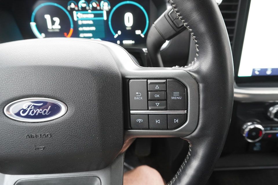 Used 2022 Black Ford Lariat image 32