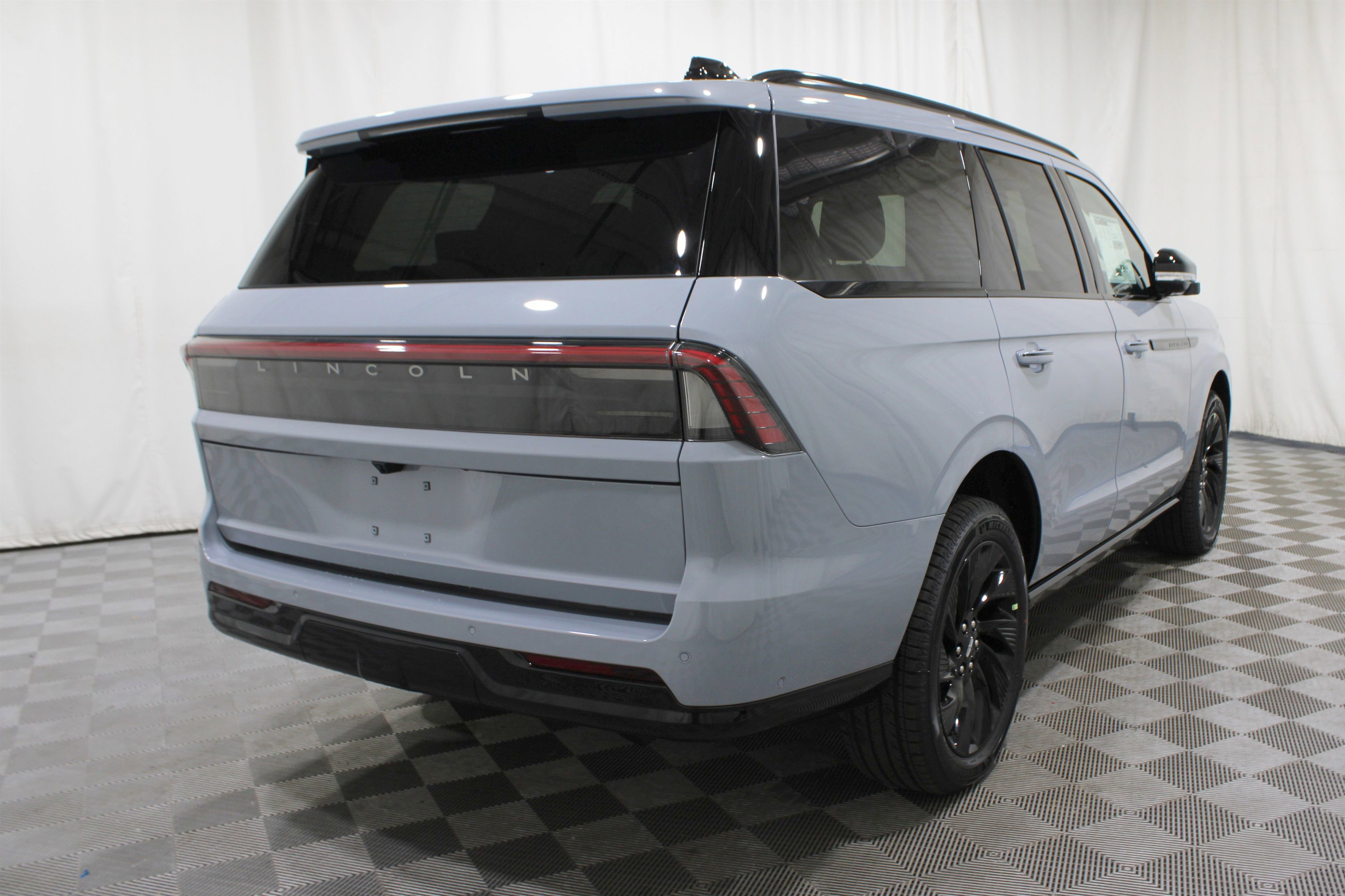 2025 Lincoln Navigator Reserve photo 2